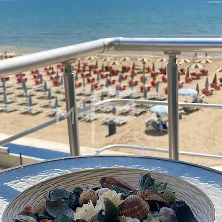 Seaview 616 Мини-отель